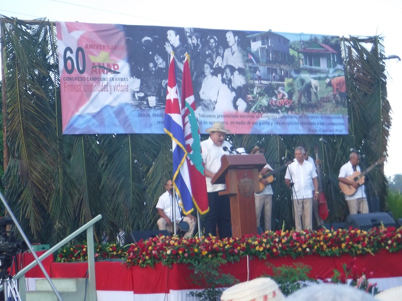 Presidió Raúl conmemoración del Congreso Campesino en Armas