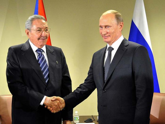 Felicita Raúl Castro a Vladimir Putin por victoria electoral