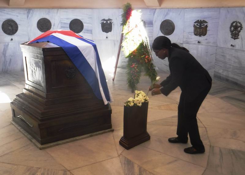 La Primera Ministra Saara Kuugongelwa-Amadihila en su tributo a José Martí.