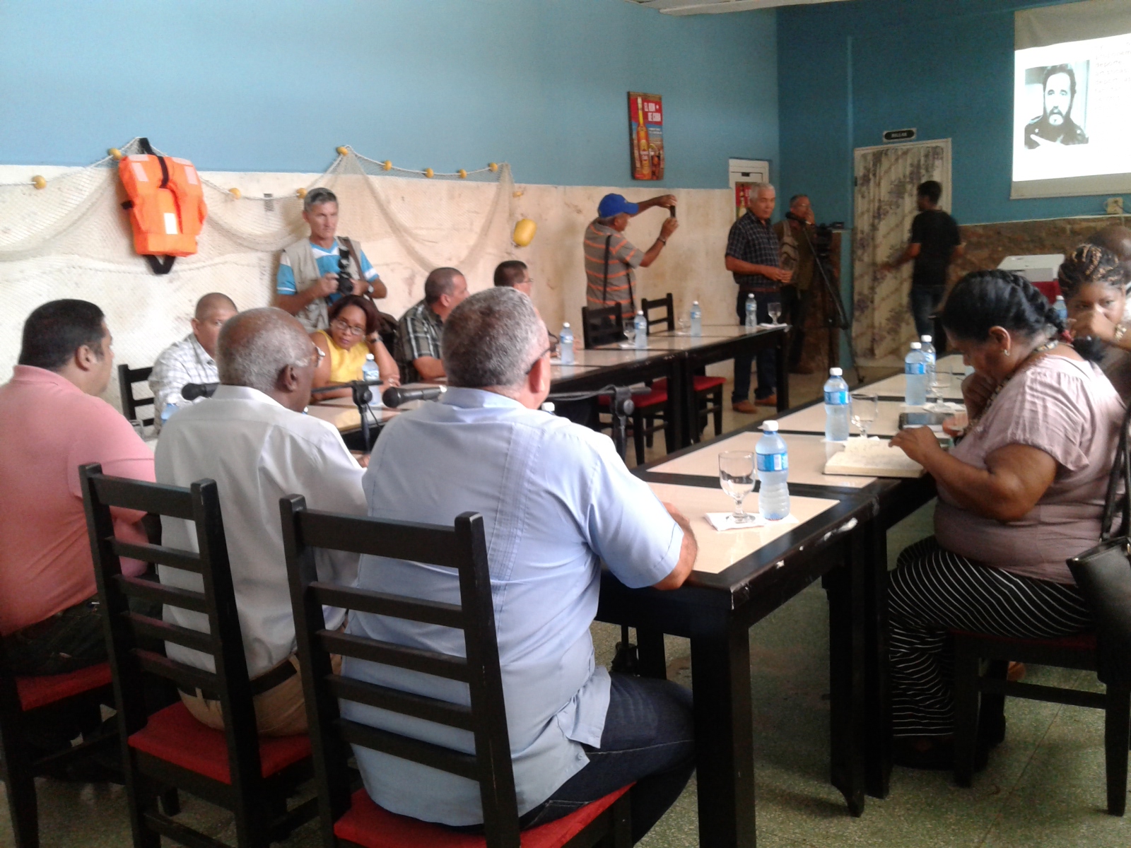 Evalúa Salvador Valdés Mesa labor de los círculos sociales de La Habana.