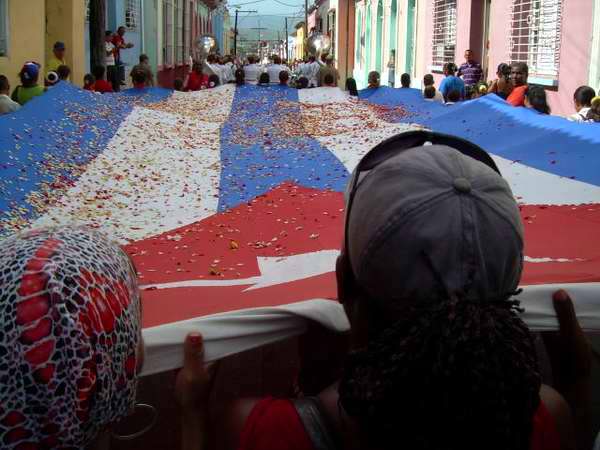 Santiago de Cuba rinde tributo a los mártires de la Revolución
