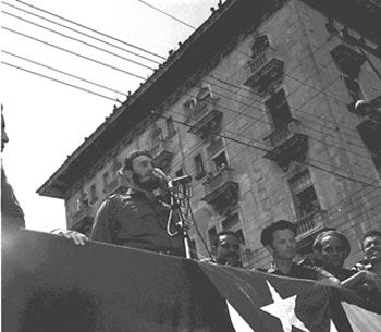 15 de abril de 1961: La sangre numerosa junto a la Patria queda 