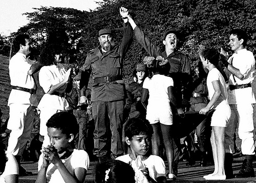 Celebran encuentro de Fidel y Raúl en Cinco Palmas