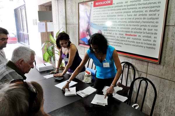 Participa la comunidad en el escrutinio de las boletas