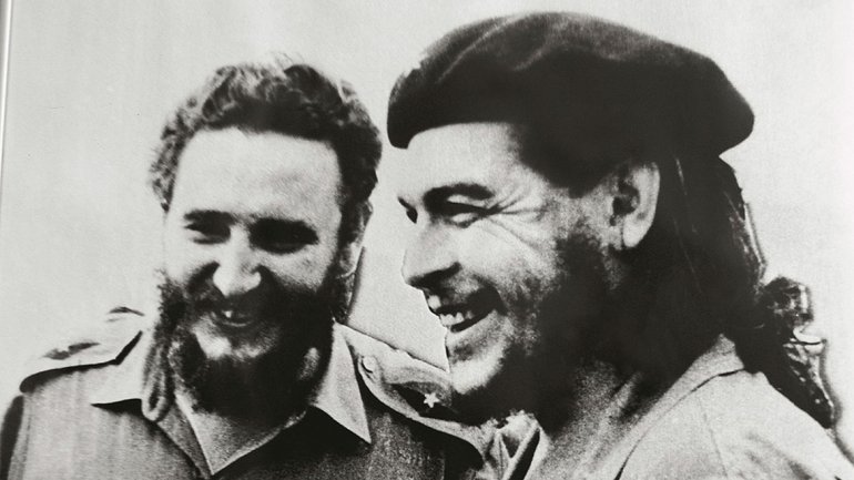 Fidel Castro and Ernesto Che Guevara.