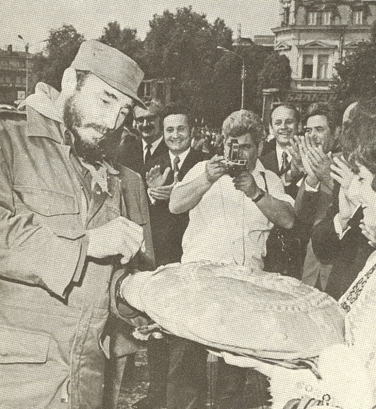 Fidel Castro: Defender los intereses del pueblo