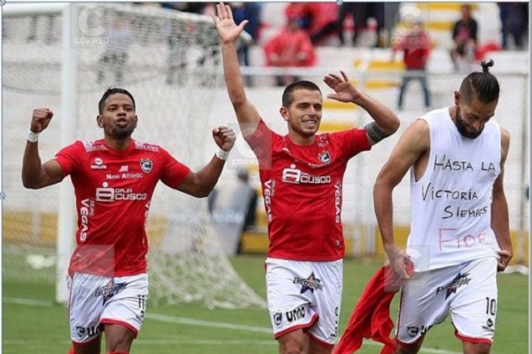El jugador peruano Juan Cominges dedicó su gol al fallecido líder cubano
