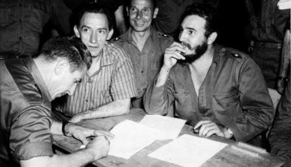 El 1ro. de Marzo de 1959 llegó Fidel hasta Las Martinas para realizar la primera entrega de títulos de propiedad de la tierra a los campesinos cubanos 