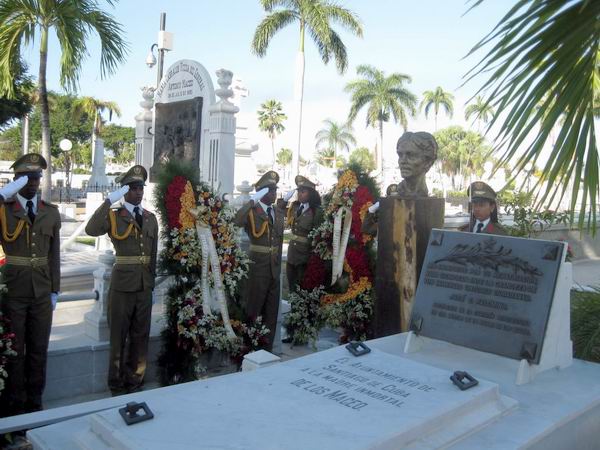 Homenaje a Mariana Grajales en el bicentenario de su natalicio. Foto: Sergio Martínez