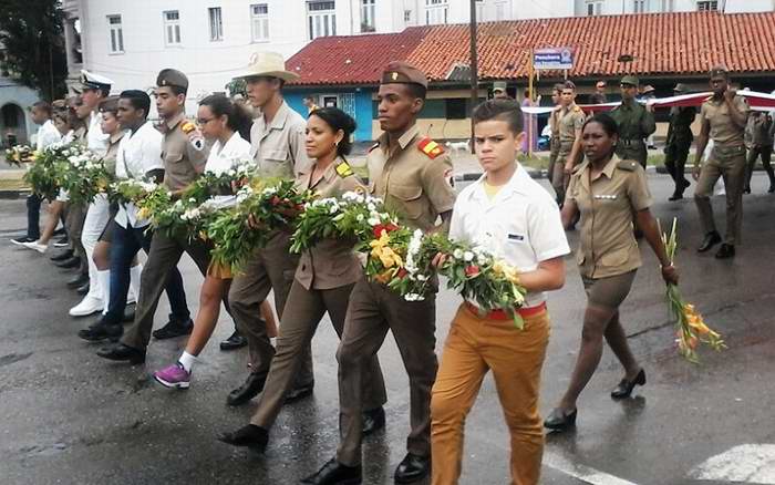 Tributo en La Habana al comandante Camilo Cienfuegos. Fotos: Carlos Serpa Maceira Tributo en La Habana al comandante Camilo Cienfuegos. Fotos: Carlos Serpa Maceira