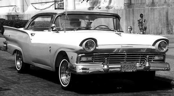 Ford fairlane 1957. Foto: Abel Rojas. Ford fairlane 1957. Foto: Abel Rojas.