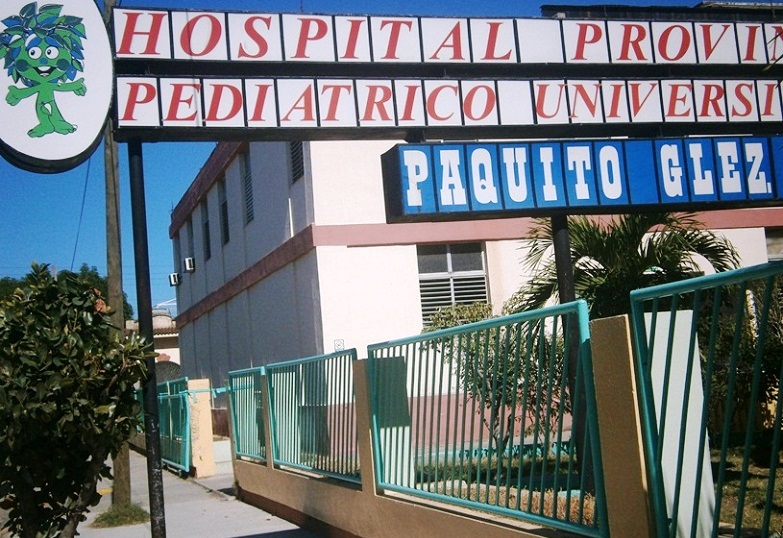 Samanta, Mauricio y Robertico, estampan servicio de hospital cienfueguero