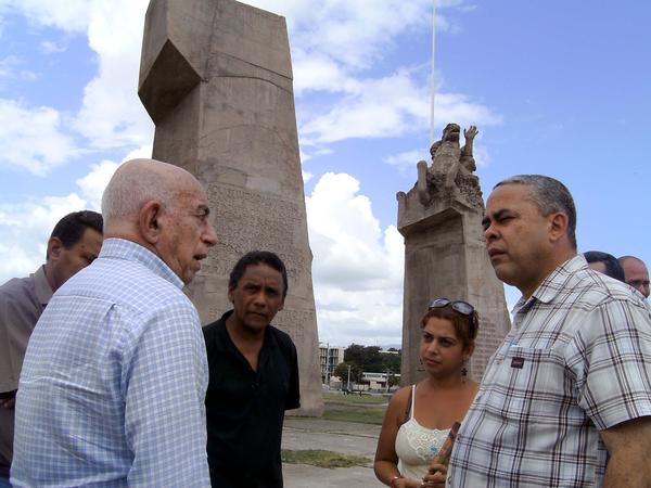 Primer Vicepresidente cubano José Ramón Machado Ventura recorre Guantánamo. Foto AIN Primer Vicepresidente cubano José Ramón Machado Ventura recorre Guantánamo. Foto AIN