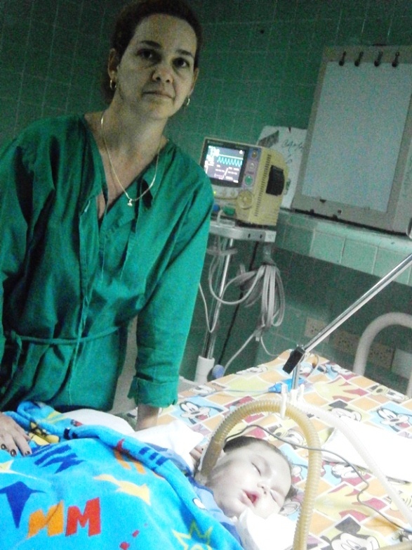 Samanta, Mauricio y Robertico, estampan servicio de hospital cienfueguero