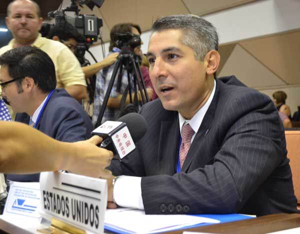 nelson-arboleda-representante-estados-unidos-ebola-foto-abel-rojas-barallobre.jpg (600×468)