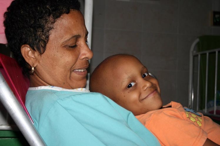 Repudian oncólogos avileños Bloqueo contra Cuba 