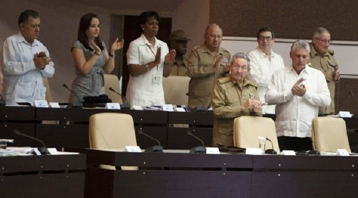Sin el Diputado Fidel, pero con él Sin el Diputado Fidel, pero con él