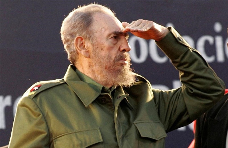 Fidel: estatura y mármol de victoria