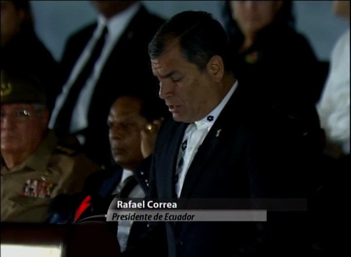 Rafael Correa: Fidel murió invicto, haciendo honor a su tiempo  