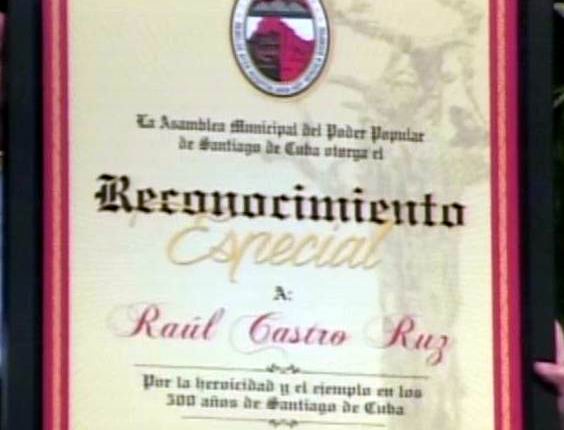 Reconoce Santiago de Cuba la heroicidad de Fidel y Raúl Castro