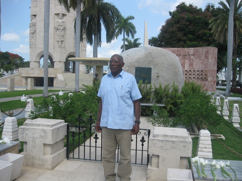 Recorre Valdés Mesa sitios de interés económico en  Santiago de Cuba 