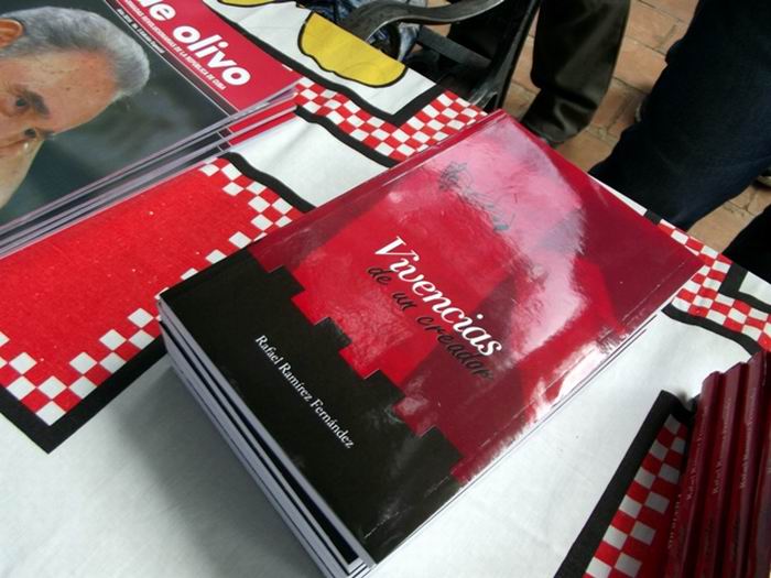 En Sancti Sp�ritus adem�s, se present� el libro de Rafael Ram�rez Fern�ndez, Vivencias de un creador. Foto: Miozotis fabelo