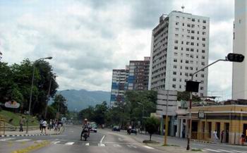 Avenida Garzón en Santiago de Cuba Avenida Garzón en Santiago de Cuba