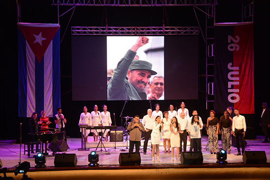 Desde la juventud y la cultura una Cantata por Fidel 