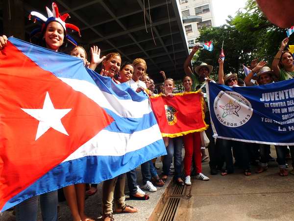 Festival de la Juventud y los Estudiantes en la Habana a ritmo de conga. Foto Abel Rojas