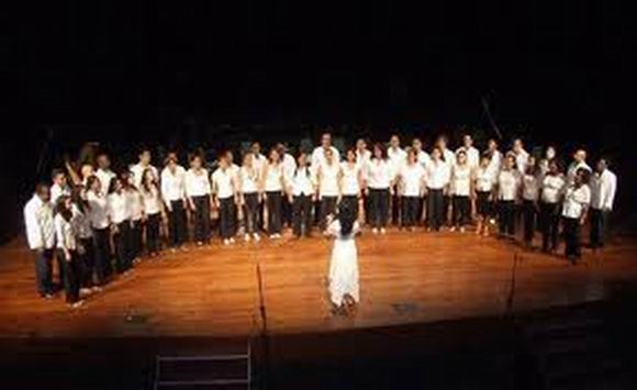 Coro Entrevoces de la maestra Digna Guerra Coro Entrevoces de la maestra Digna Guerra