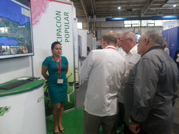 Recorre Viceministro primero de las FAR Feria Informática 2018 