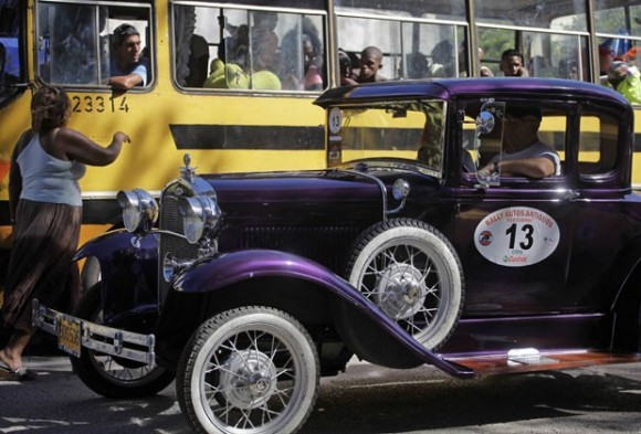 Autos antiguos, ayer maravilla fui...