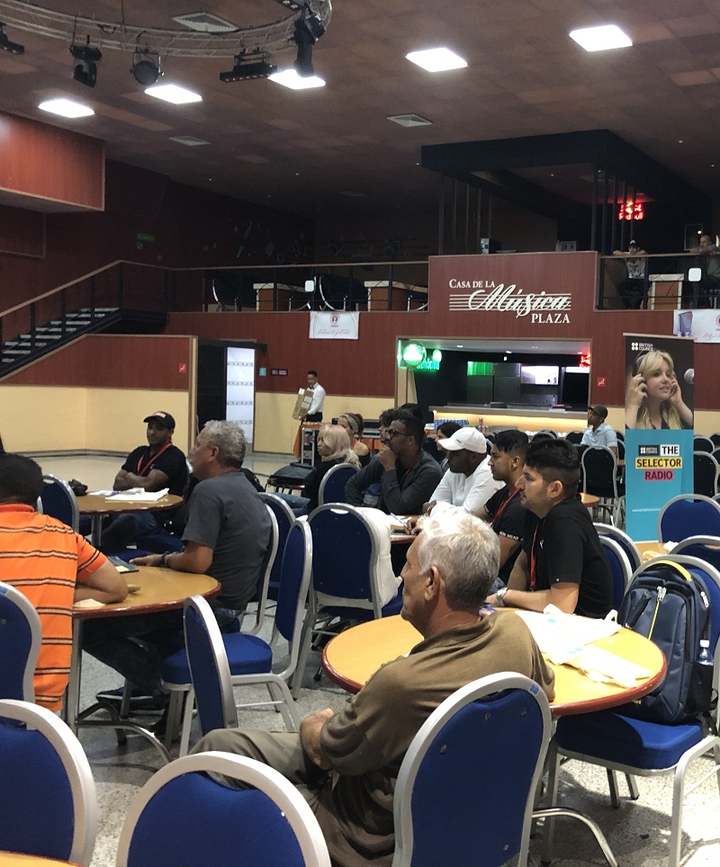 Sesion en La Habana Taller sobre Presentaciones Musicales en Vivo Sesion en La Habana Taller sobre Presentaciones Musicales en Vivo