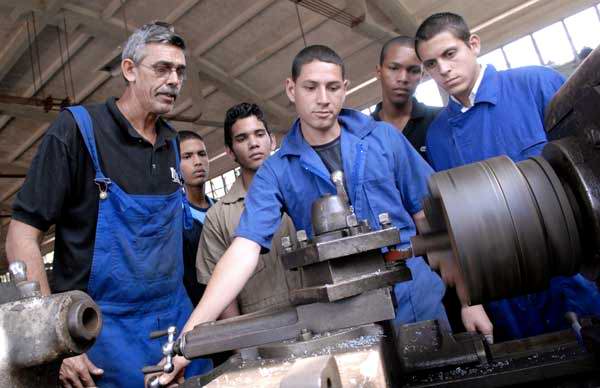 Enseñanza Técnica y Profesional en Cuba.Foto Juventud Rebelde