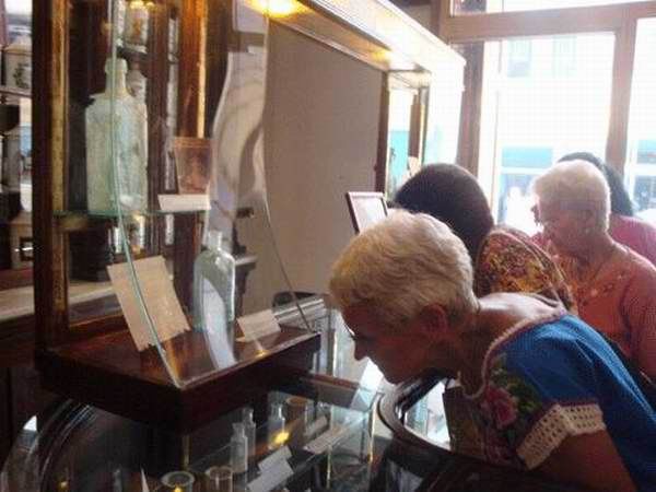 Museo Farmacia Taquechel. Exposición Lo que se vendía en las farmacias de antaño Museo Farmacia Taquechel. Exposición Lo que se vendía en las farmacias de antaño