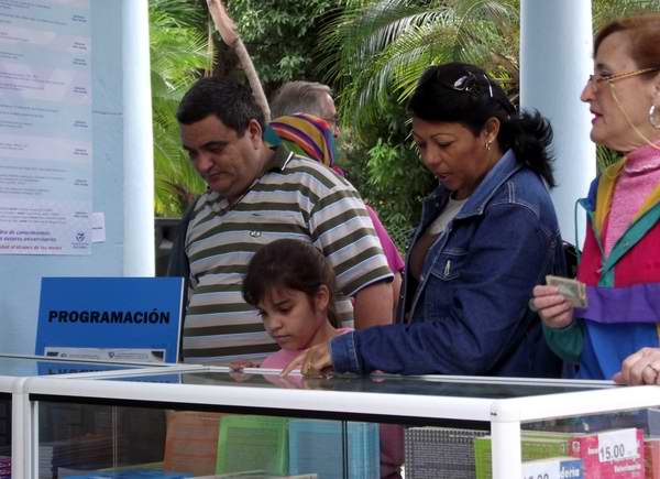 Editorial Félix Varela, Feria Internacional del Libro. Foto Abel Rojas. Editorial Félix Varela, Feria Internacional del Libro. Foto Abel Rojas.