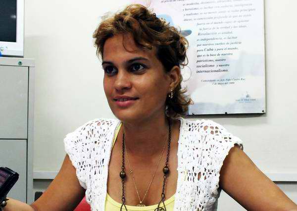 La secundaria básica en una voz joven
