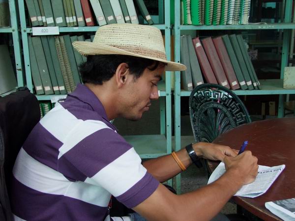 H�ctor Luis escribe cuentos, novelas y poes�a para ni�os. Foto: Nelson Ricardo