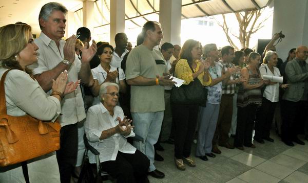 El Primer Vicepresidente de los Consejos de Estado y de Ministros Miguel Díaz-Canel Bermúdez asistió a la apertura de un sitio donde los visitantes descubren una de las aristas más perversas del sistema penitenciario norteamericano. Foto: José Manuel Correa