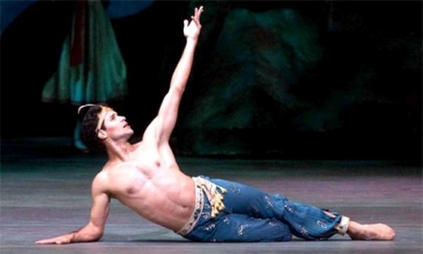 José Manuel Carreño bailará otra vez en La Habana como parte del programa de homenajes por los 25 años de la fundación del Ballet Español de Cuba. Foto Internet