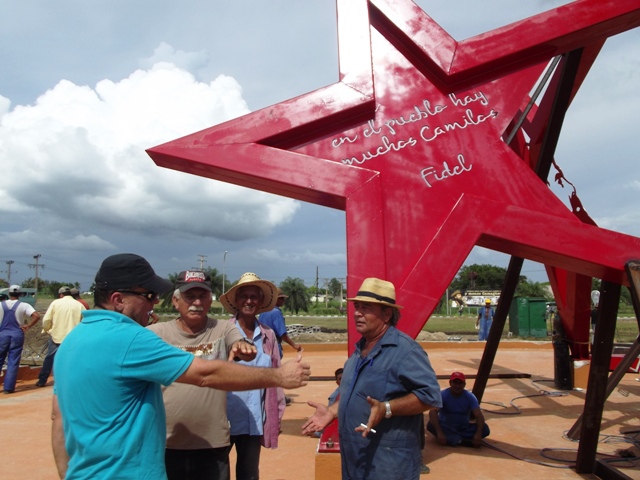 Se inaugurar� monumento a Camilo Cienfuegos en Camag�ey. Foto: Miozotis Fabelo  