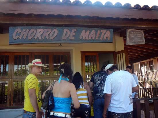 Chorro de Maita, Holgu�n, Cuba