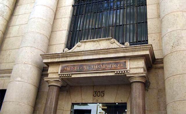 Museo Numismático de La Habana La calle Obispo, una de las más populares de La Habana