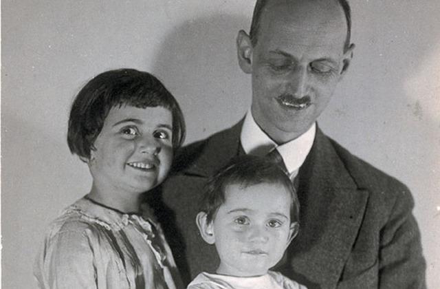 Otto, a la altura del diario de su hija (+Audio, Video y Fotos)