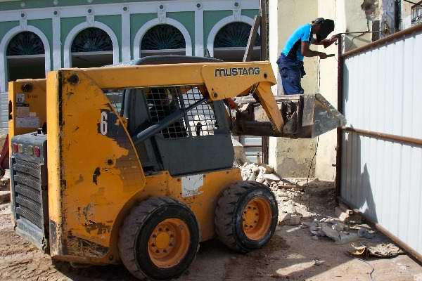 Inician en Matanzas reconstrucción de hotel colonial El Louvre 
