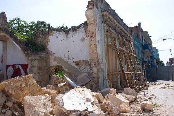 Inician en Matanzas reconstrucción de hotel colonial El Louvre 