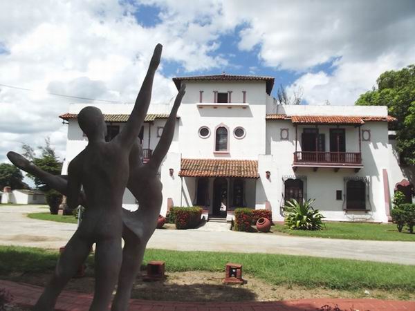 Continúa jornada conmemorativa por medio siglo del Ballet de Camagüey
