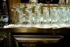 Vasos limpios y brillantes Vasos limpios y brillantes