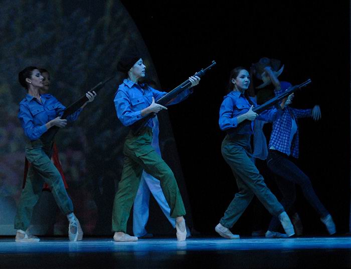 Envía el Ballet Nacional mensaje de felicitación a la FMC por sus 60 años Envía el Ballet Nacional mensaje de felicitación a la FMC por sus 60 años