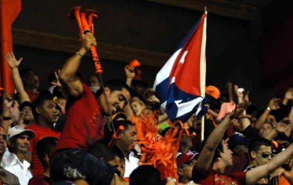 Aficionados beisboleros Aficionados beisboleros